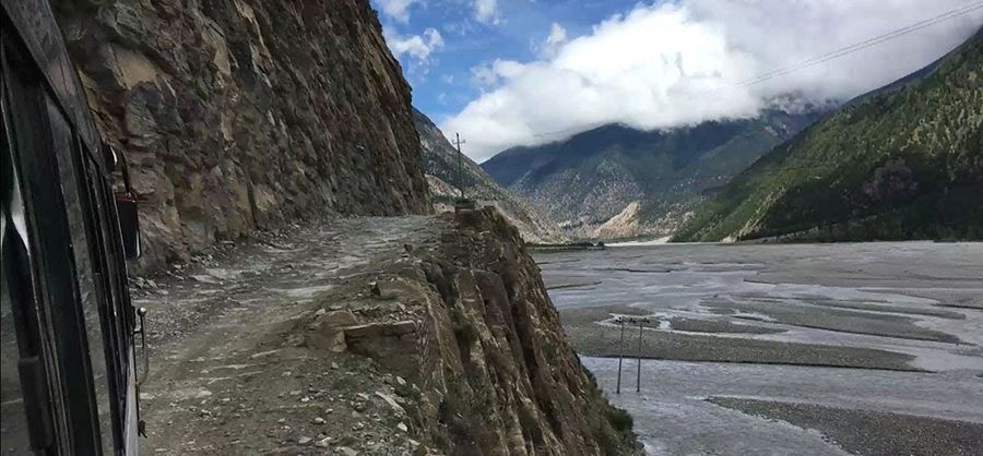 Beni - Jomsom road Beni - Jomsom road